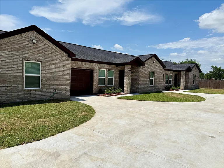 9508 Quaker Ct #B — Photo 2