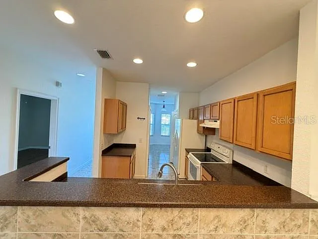 2935 NE 7th St #310 — Photo 9