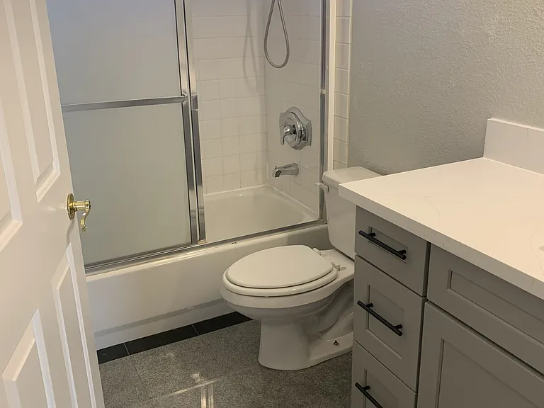 2238 Alanhurst Dr — Photo 21