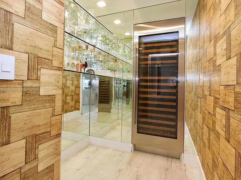 3500 Island Blvd #DPH01 — Photo 9