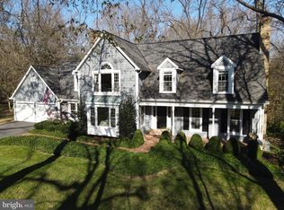 9120 Maria Ave, Great Falls, VA 22066