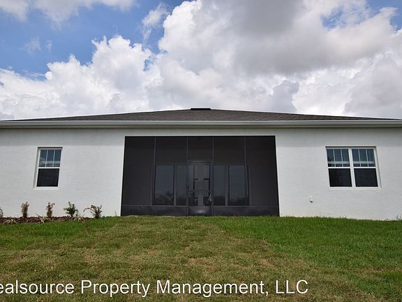 4th image of 16014 Winding Bluff Dr