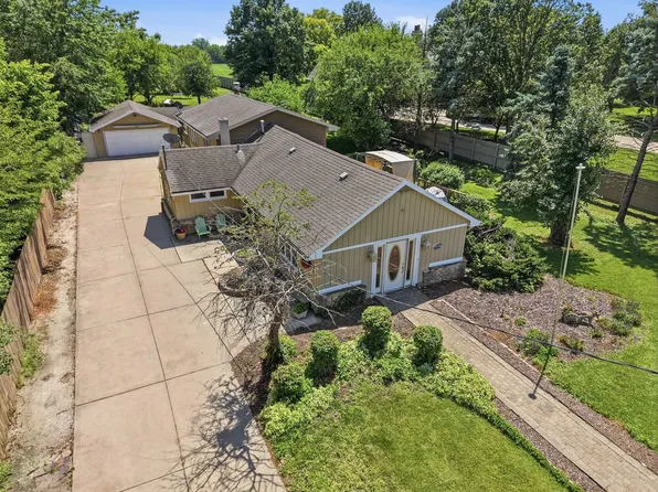 19709 W Schweitzer Rd, Joliet, IL 60436