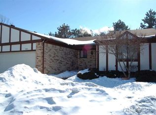 11636 Dorothy Ln, Warren, MI 48093