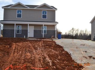 2712 Tuskegee St, Greensboro, NC 27405