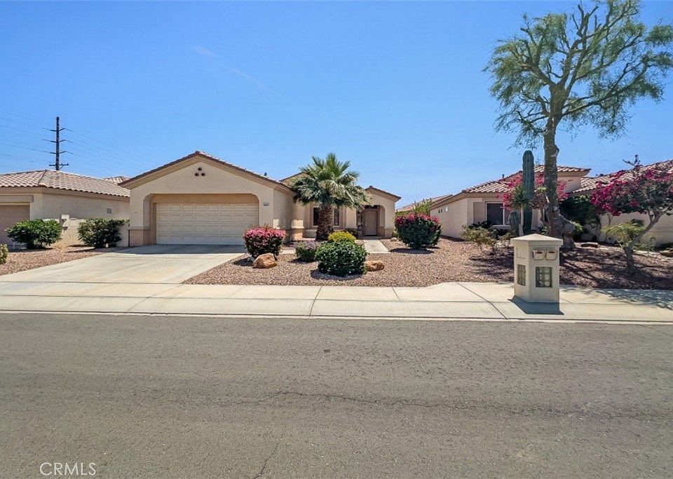1st image of 78983 Nectarine Dr