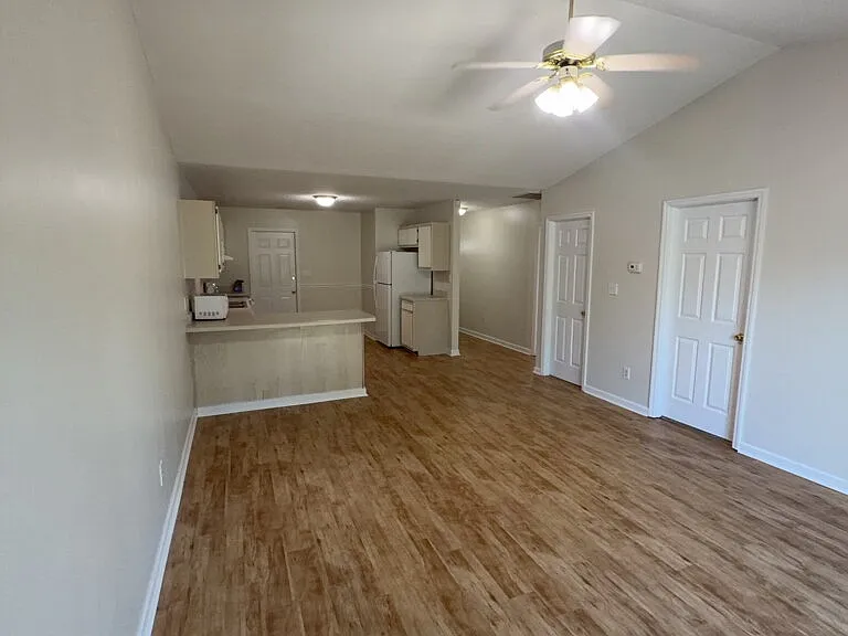 206 Faison Ln — Photo 3