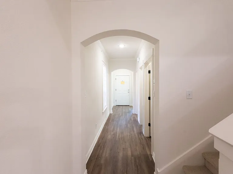 1546 Bennett St — Photo 14