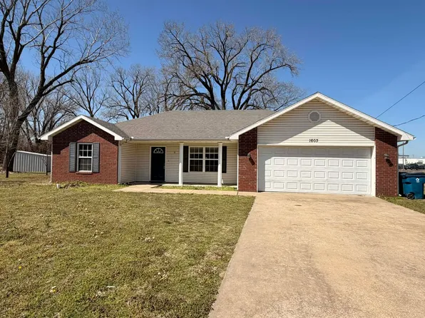 1603 Annie Baxter Ave, Joplin, MO 64804