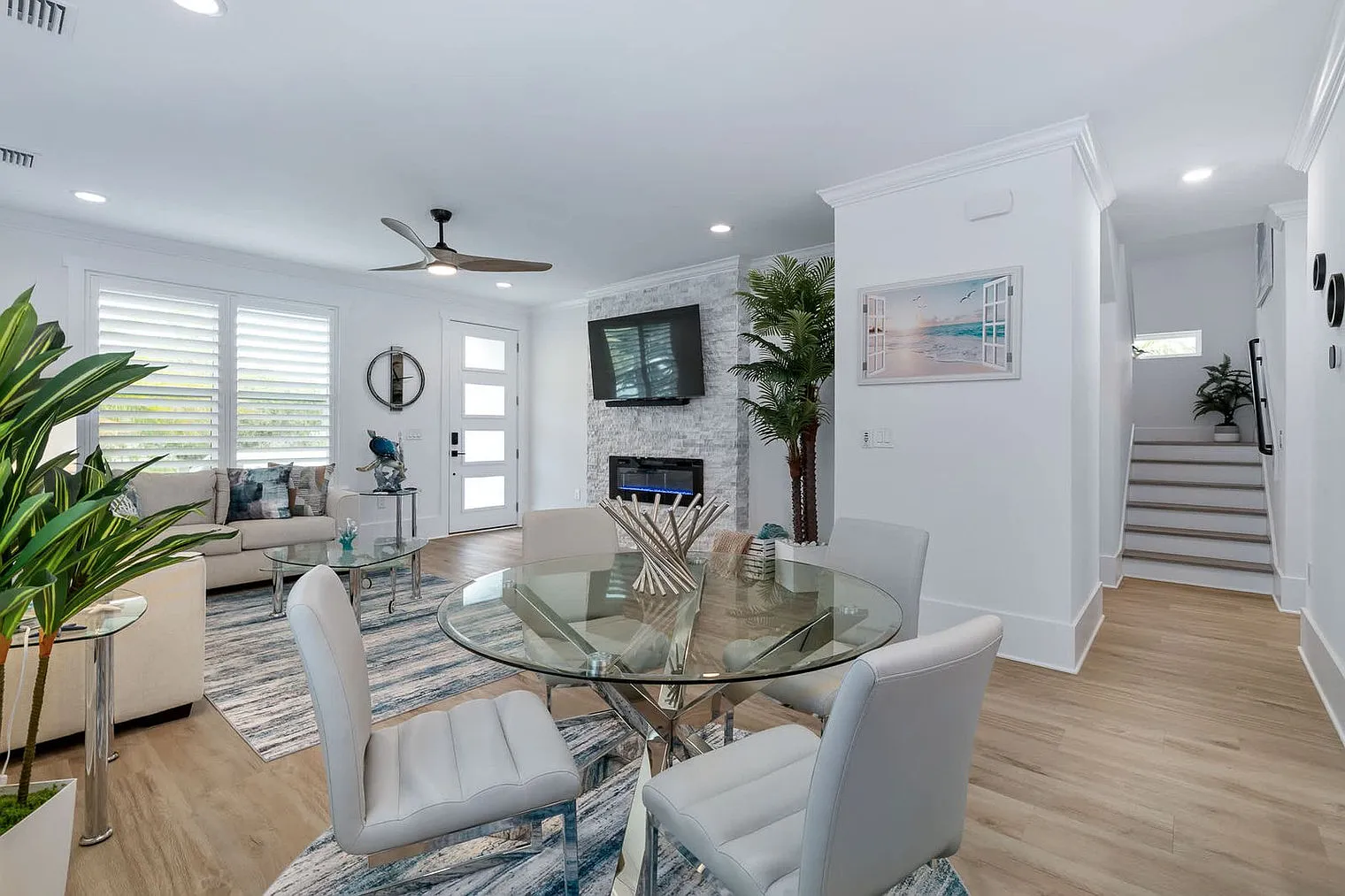 5 bed, 4.0 bath, 2292 sqft, $12,504 — Photo 2
