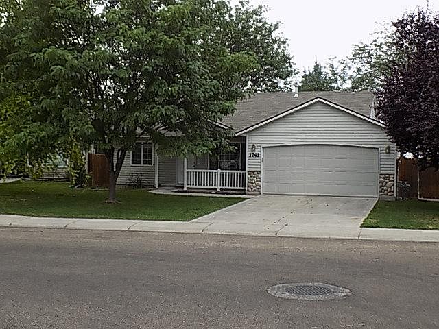 1st image of 1741 W Havenwood Ave