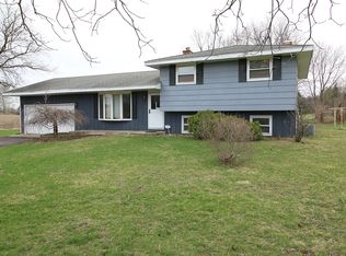 1356 Smith Rd, Lemont, IL 60439