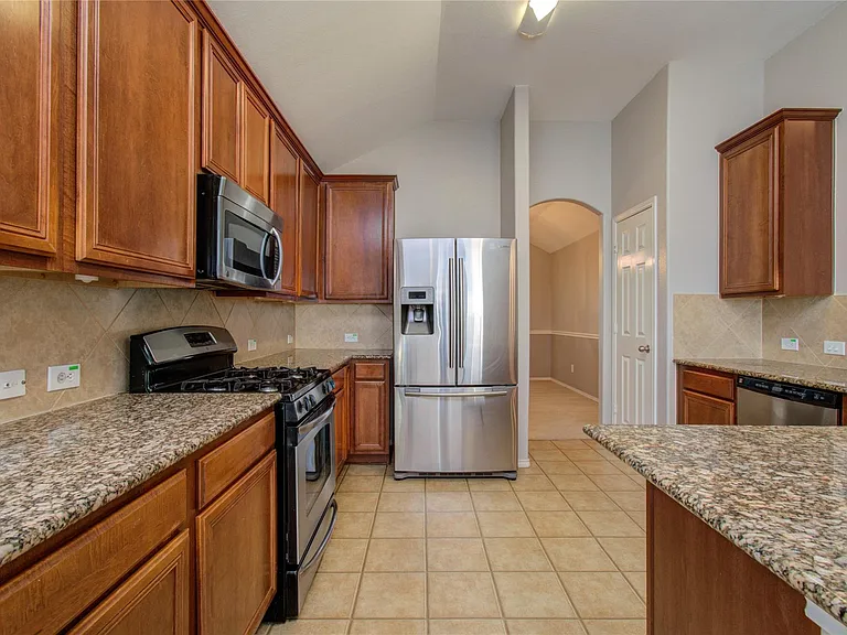 5003 Riverbridge Ct — Photo 6