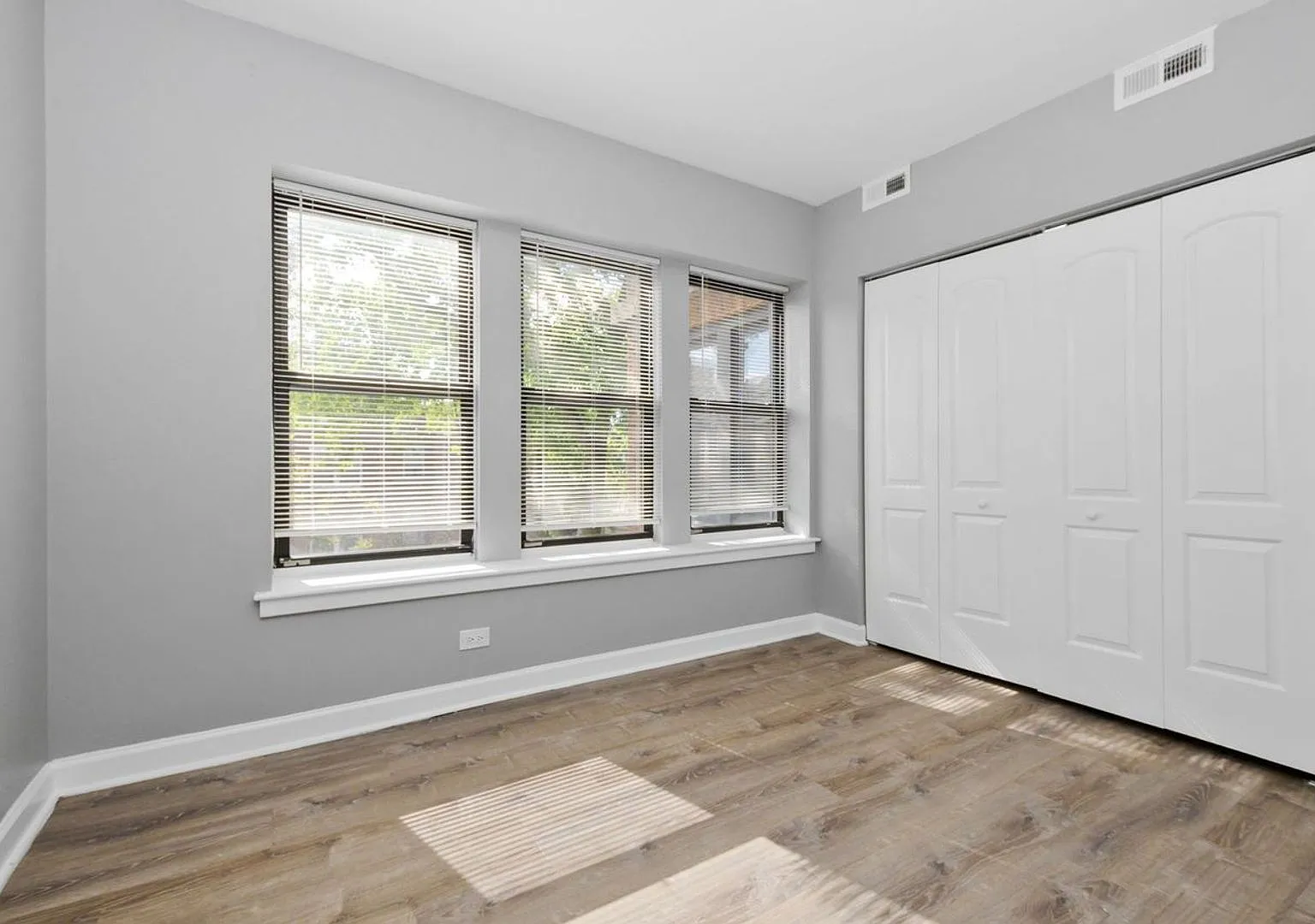 6235-45 S. Martin Luther King Dr. — Photo 4