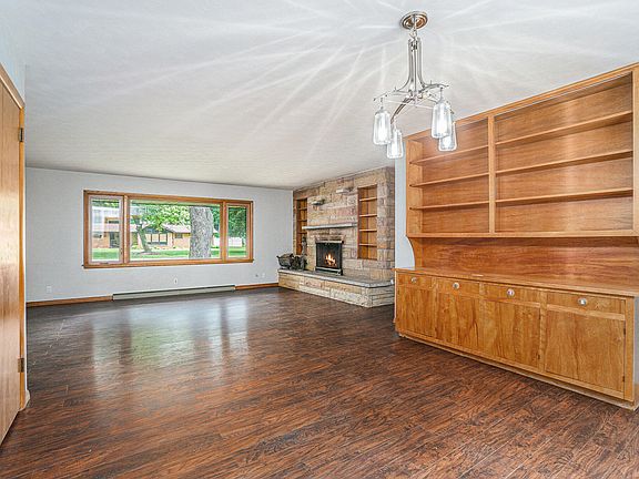 4th image of 448 Alton Ave