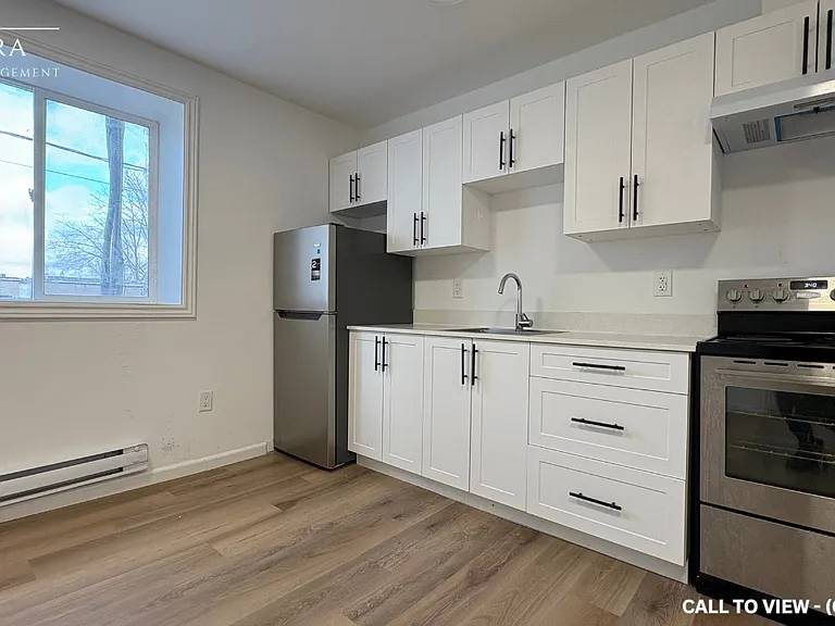 244 King St #212 — Photo 2
