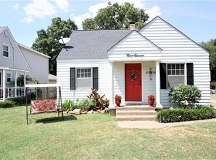 911 Jackson St, Perry, OK 73077