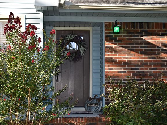 3rd image of 584 Westwood Ln