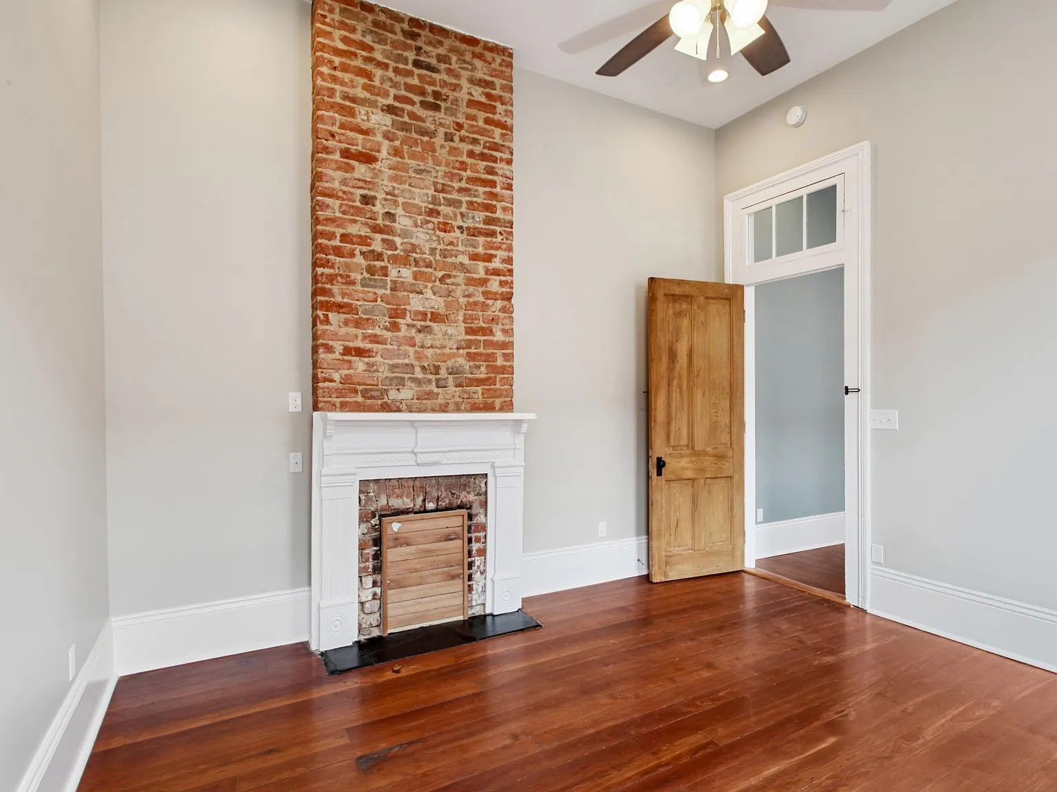 2 bed, 1100 sqft, $2,490 — Photo 4