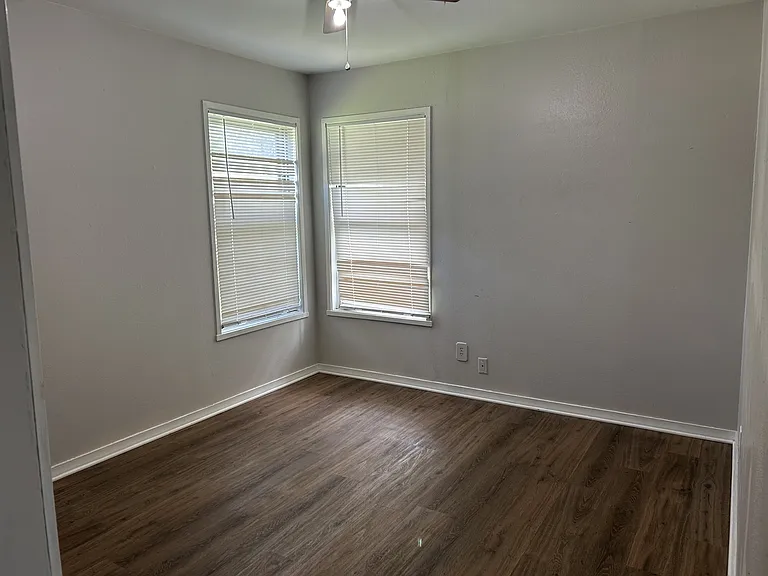 851 Willow Dr — Photo 7