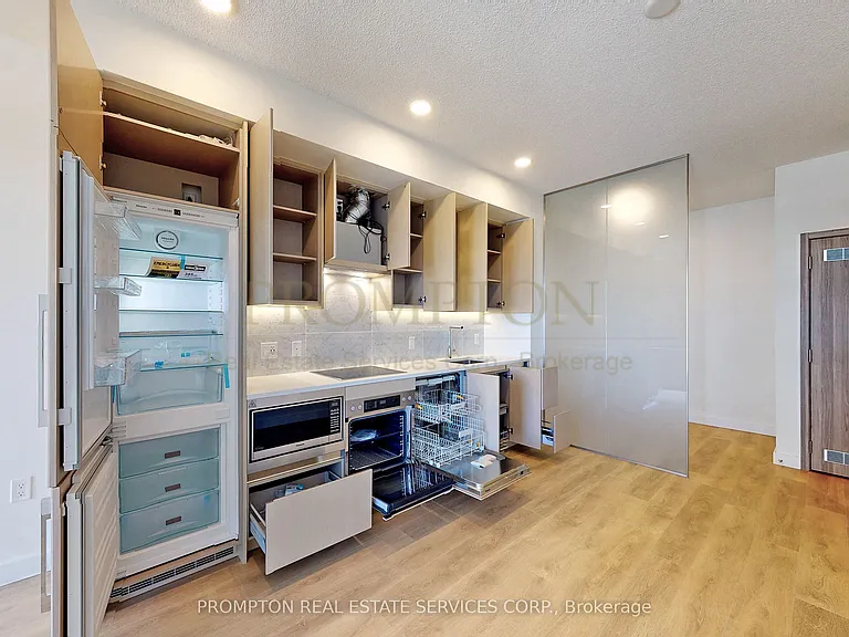 85 McMahon Dr #2307 — Photo 27