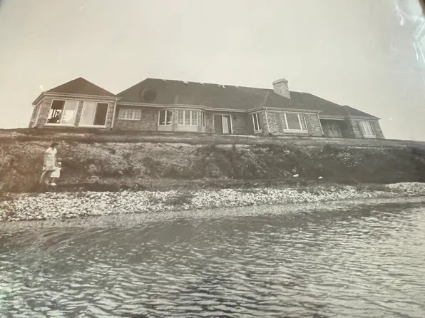 (undisclosed Address), South Barrington, IL 60010