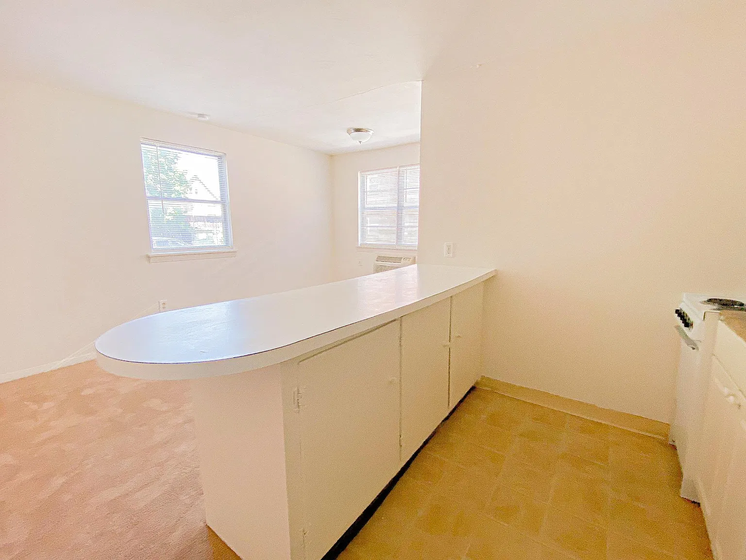 31 Evergreen Ave — Photo 3