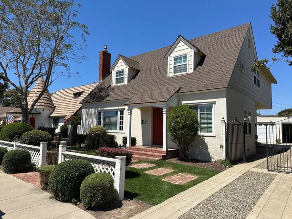 216 Palm Court Dr, Santa Maria, CA 93454