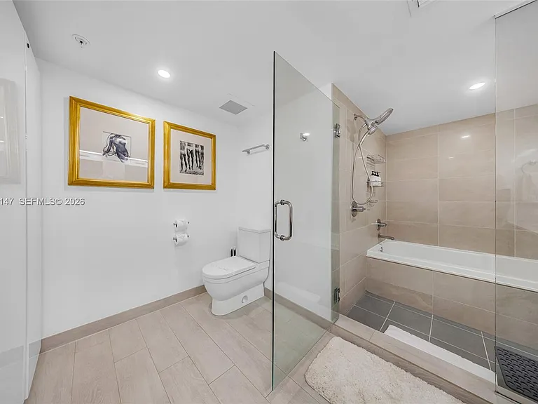 6620 Indian Creek Dr #613 — Photo 14