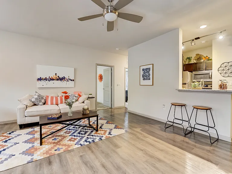 Riverside Apartments — Photo 3
