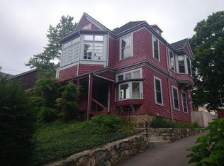 26 Sigourney St, Jamaica Plain, MA 02130