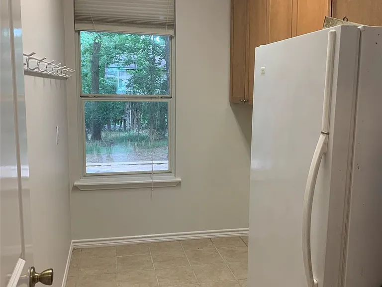 11 Lords Cir — Photo 24