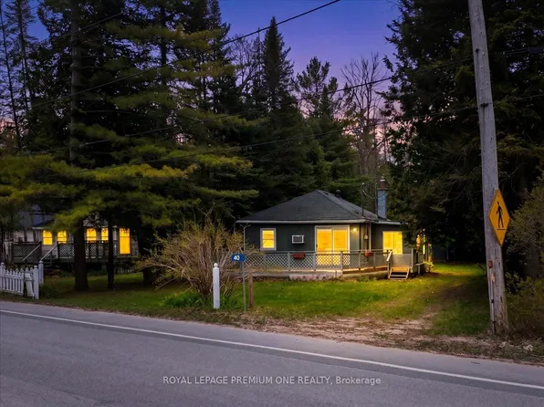 40 45th St N, Wasaga Beach, ON L9Z 1Z3