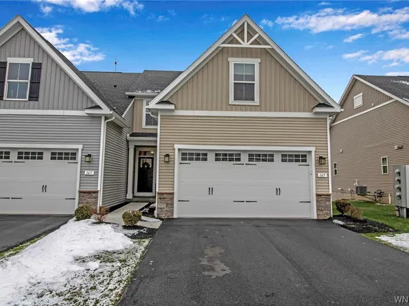 165 Sandstone Cir, Grand Island, NY 14072