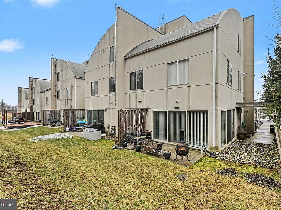 1st image of 130 Blue Ridge Cir