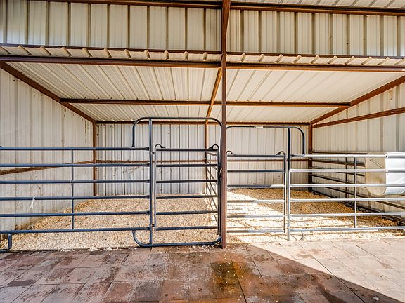 5th image of 6221 Deer Run Rd