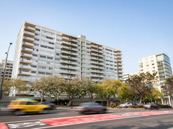 1333 Gough Apartments at Cathedral Hall