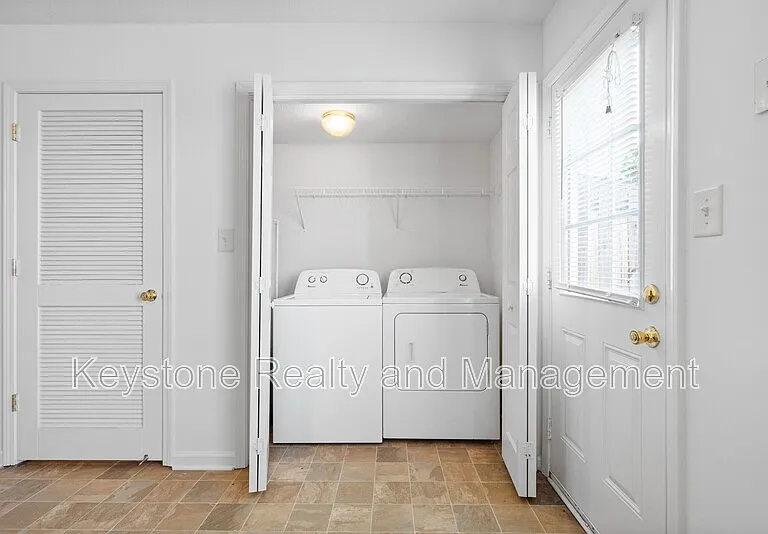 512 Peachers Ridge Rd #2B — Photo 9