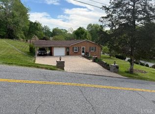 3300 Cranehill Dr, Lynchburg, VA 24503