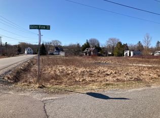 10 Lovejoy St, Rockland, ME 04841