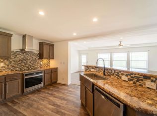 942 Mountain Shadow Dr, Cheyenne, WY 82009