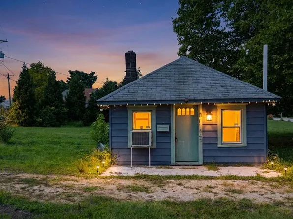 1645 S Delaware St, Paulsboro, NJ 08066