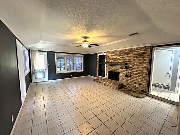 3rd image of 1707 Bedford Oaks Ct