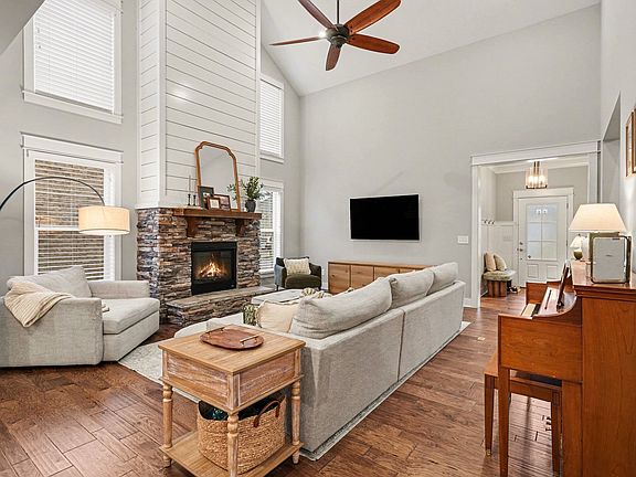 5th image of 700 Beamon Dr