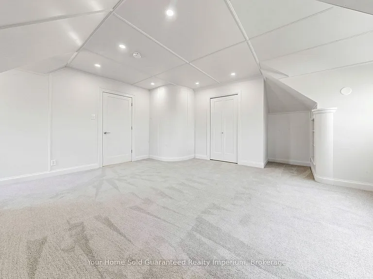 2060 Highway 7 — Photo 19