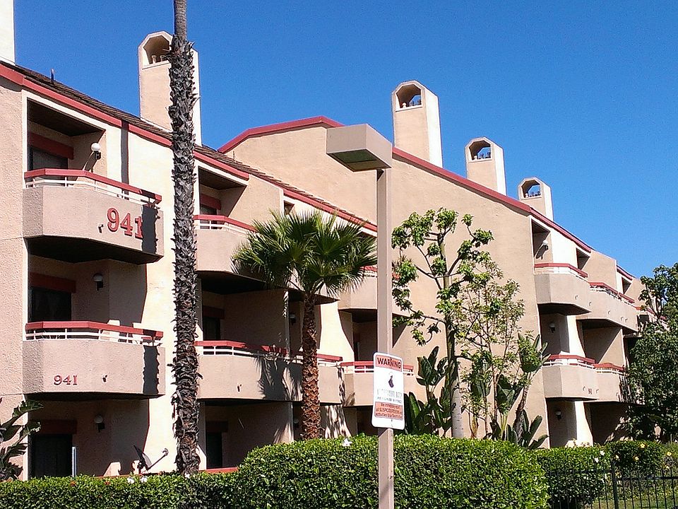 1st image of 941 W Carson St APT 225