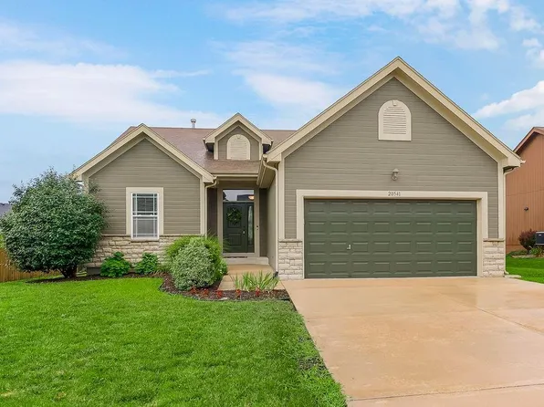 20541 W 125th Ter, Olathe, KS 66061