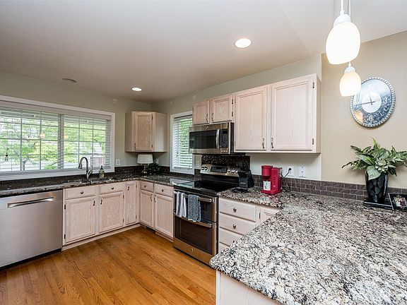 5th image of 10501 139th Street Ct E