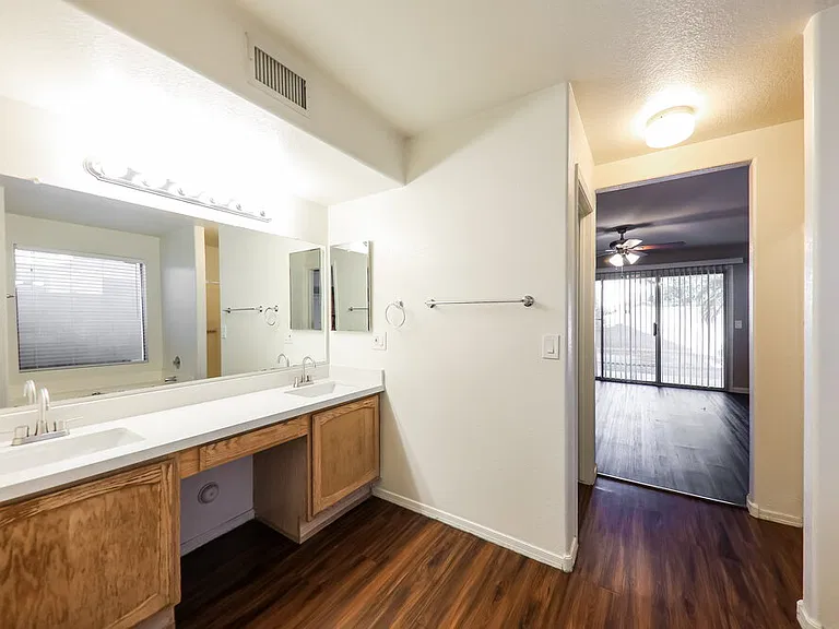 11020 N 59th Dr — Photo 12