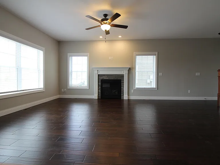 1512 E Halo Dr — Photo 6